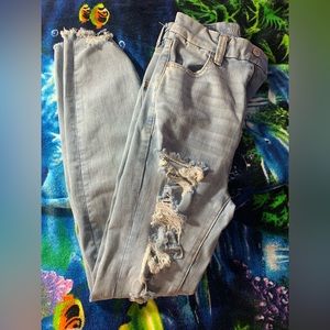 American Eagle Women’s Stretchy Ripped Skinny Jeans